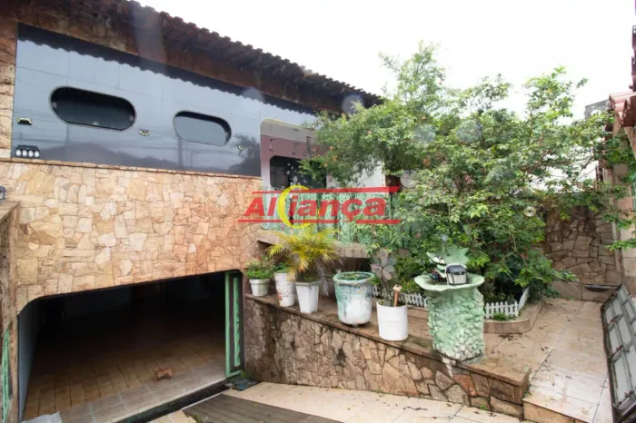 CASA RESIDENCIAL 246m², 3 QUARTOS PARA LOCAÇÃO NO COCAIA - GUARULHOS - SP R$ 8.500,00