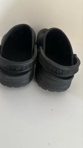 Crocs preta clássica 35/36