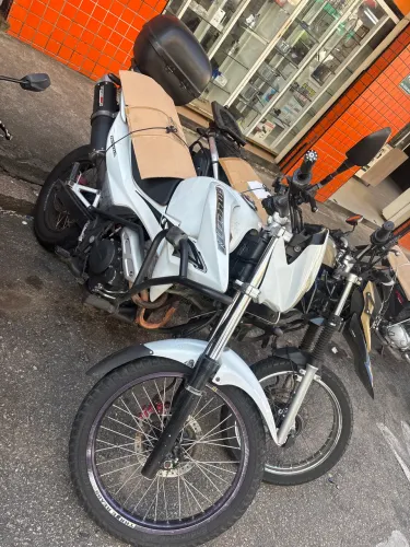 Falcon 400i 2015