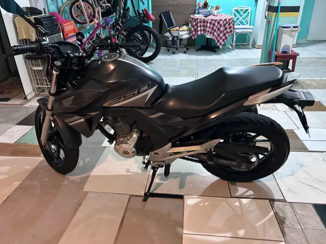 CB 250