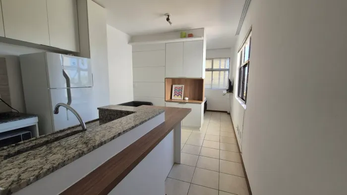 Quarto e sala mobiliado, ao lado do Iguatemi