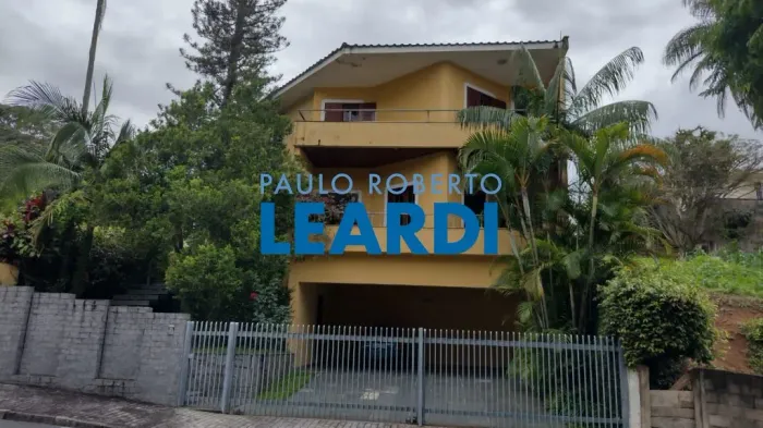 SOBRADO - JARDIM DOS ESTADOS - MG