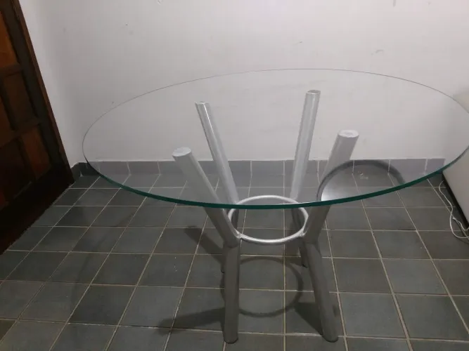 Mesa de jantar baixei pra vender logo 