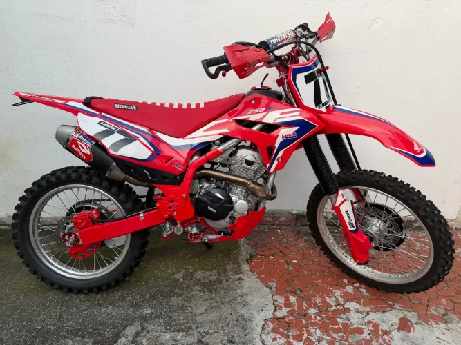 HONDA CRF 250F 2025