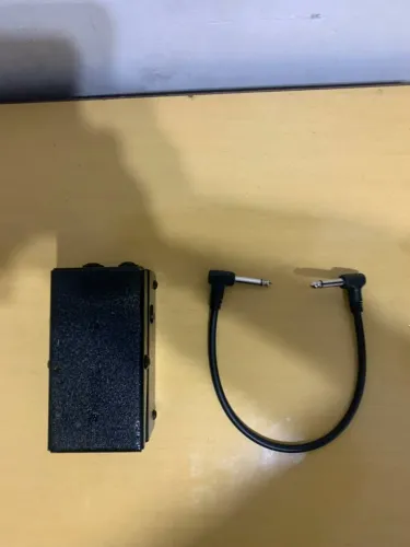 Pedal EFR Little Wah em excelente estado c/ cabo T-Black de 25cm
