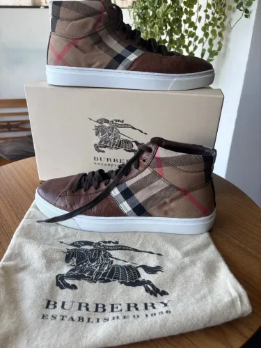 TÊNIS BURBERRY NOVO