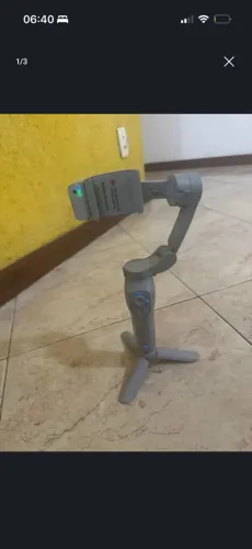 estabilizador gimbal DJI Osmo Mobile SE, um suporte portatil de 3 eixos 