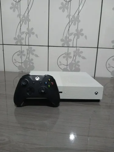 XBOX ONE S + JOGOS