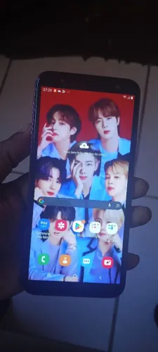 Célula j4+
