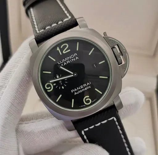 Relógio Panerai Luminor Marina Automático em Couro 