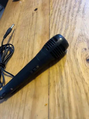 Microfone Dinâmico para Karaokê, Palestras e Gravações