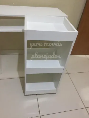 Carrinho auxiliar com 3 Prateleiras