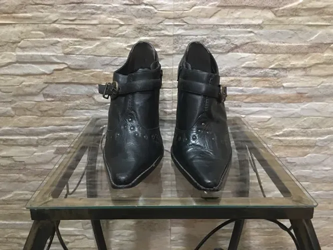 Bota Feminina em Couro Legítimo Pradix