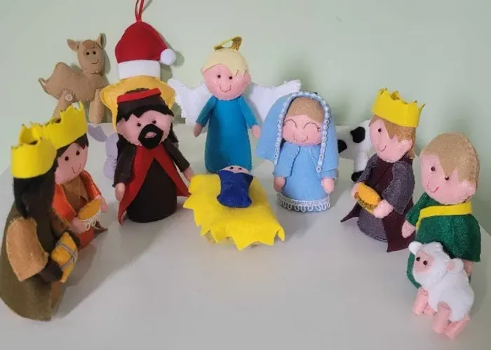 Presépio Natal em Feltro (13 personagens) + Brinde