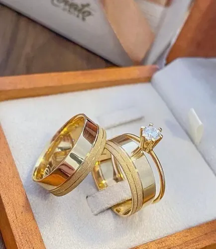 Lindas alianças em aço inoxidável banhado a ouro 18k entregamos