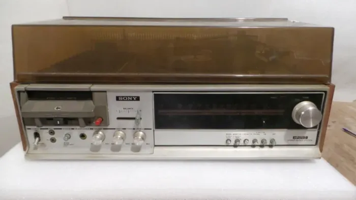 SOM ANTIGO 3X1 DA SONY MODELO HP-279D LIGANDO PRECISANDO REPAROS