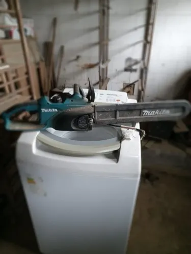 Eletroserra Makita seminova sabre 18"