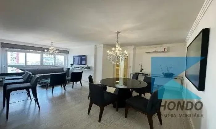 Imóvel reformado de primeira linha