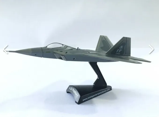 Lockheed Martin F-22 Raptor 1:100 Coleção Aviões de Combate a Jato #34 Del Prado Altaya