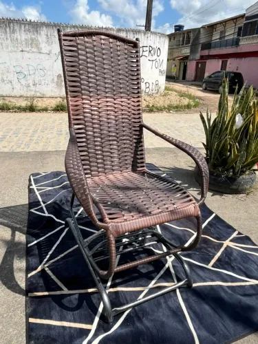 CADEIRA DE BALANÇO DE 4 MOLAS DE FIBRA