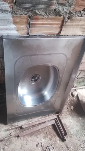 Pia de Inox já concretada, uma cuba, 90x63