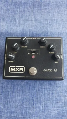 Pedal MXR Auto Q M-120 Auto Wah Preto Dunlop