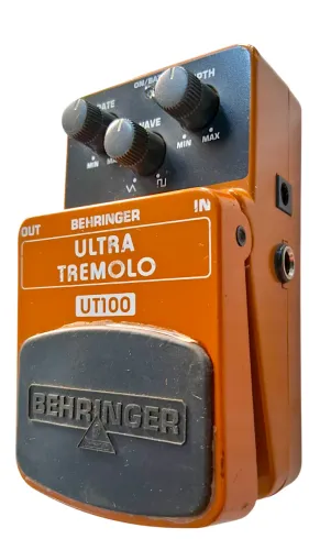 Pedal Behringer Ut100 Ultra Tremolo - Marrom