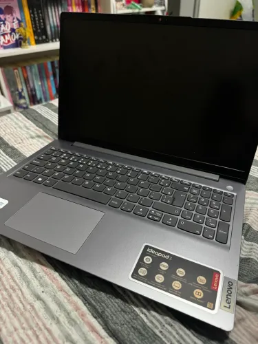 Lenovo Ultrafino IdeaPad 3 Ryzen 7