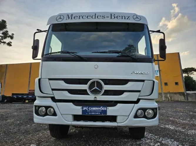 Mercedes Atego 2425
