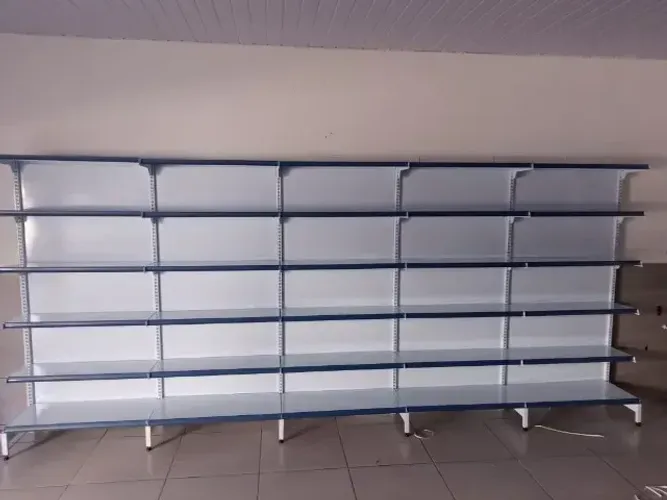 Prateleiras de aço para Mercado.