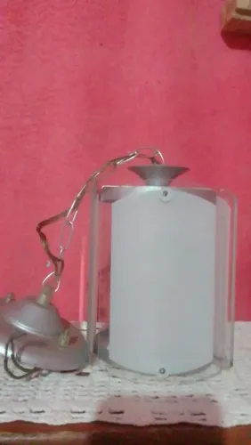 Luminária pendente com design moderno