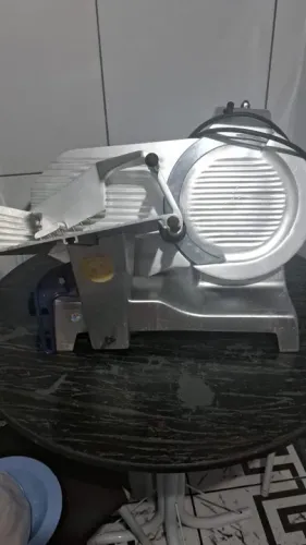 Máquina de Cortar Frios Fatiador Geral - 12v muito novo puro inox!!!