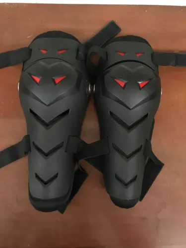 Cotoveleira para moto 