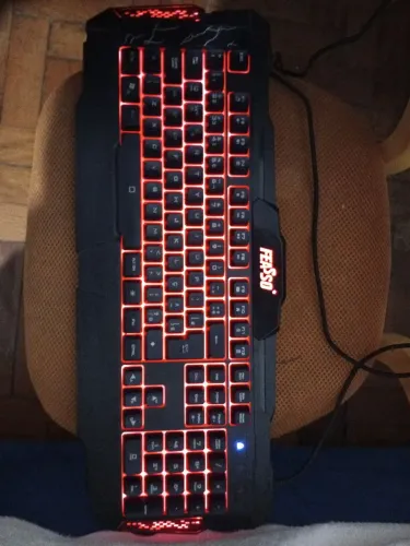 Teclado Gamer com Iluminação LED