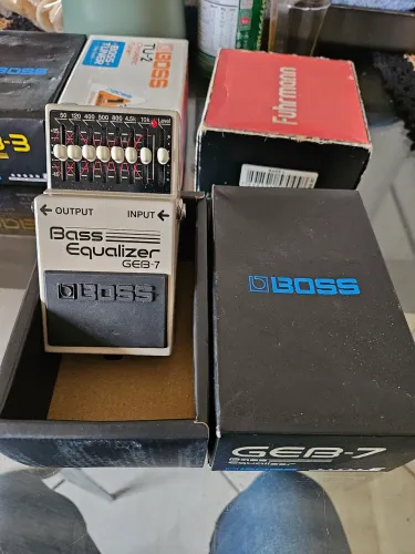 Equalizador Boss GEB-7 para Baixo - Original