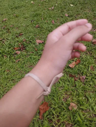 Pulseira de couro bege
