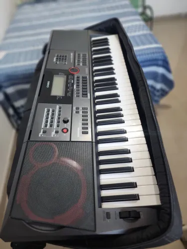 Teclado cassio ctx 5000 vendo ou troco