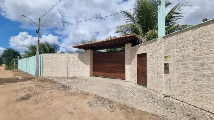 Excelente chácara de alto padrão com piscina na matinha.