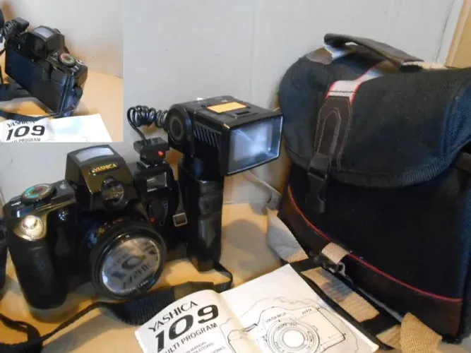 Máquina Foto Yashica Bolsa e Manual Analogica Reliquia