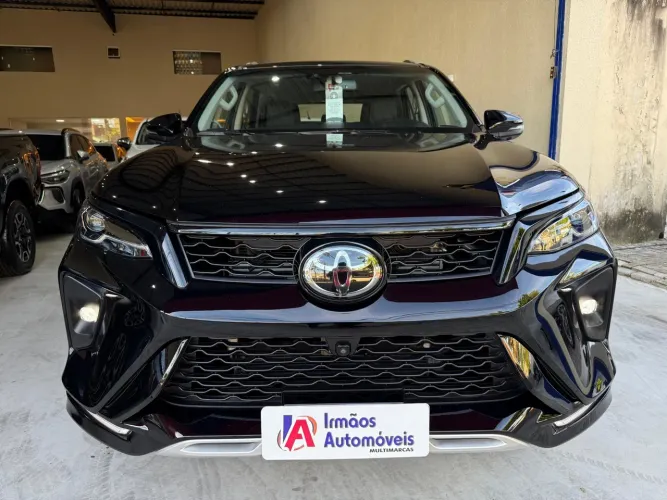 Toyota Hilux SW4 SRX Plat. 4X4 2.8 TB Die. Aut. 2024