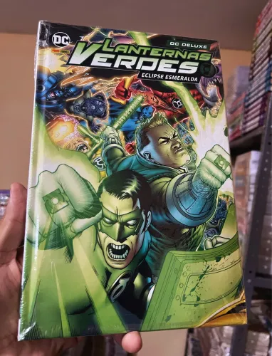 Lanternas Verdes Eclipse Esmeralda (DC Deluxe)