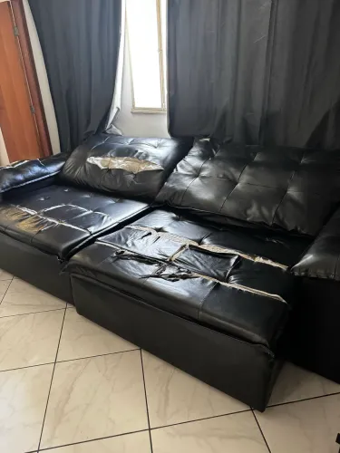 Vendo sofá retrátil 4 lugares de couro 