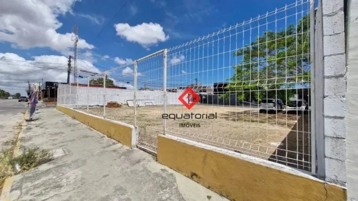 Terreno para alugar, 700m² por R$ 5.000/mês - Passaré - Fortaleza/CE