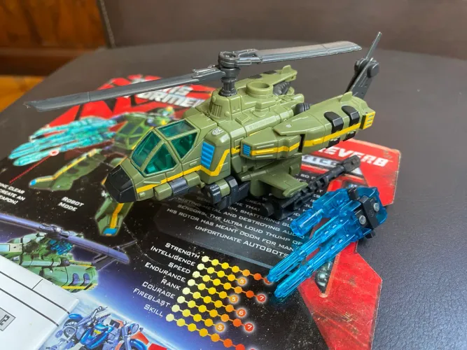 Transformers Reverb Classics (Helico?ptero Apache) Deluxe Class - Decepticon