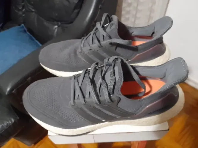 Tênis adidas Ultraboost 21 usado, Cinza, ler a descrição 