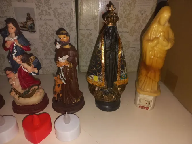 Combo de imagens + mini abajour  e velas de Led.