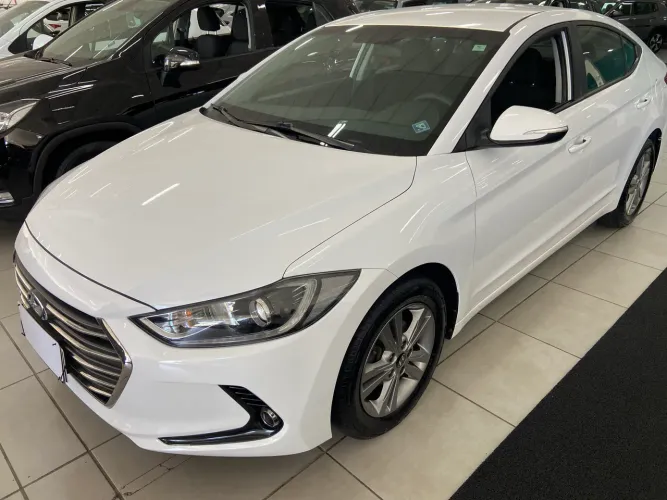 Hyundai Elantra 2.0 16V Flex Aut. 2018