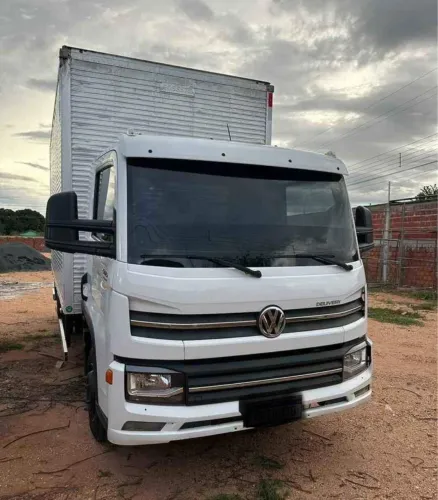 CAMINHÃO BAÚ 2021 &