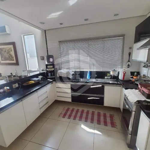 Casa Para Vendas no Condomínio Tivoli II em Bauru