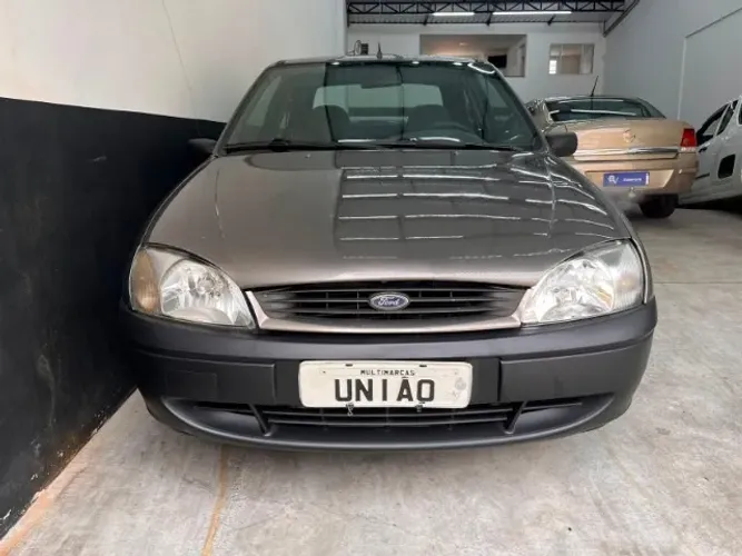 Ford Fiesta GL 1.0 3P 2001